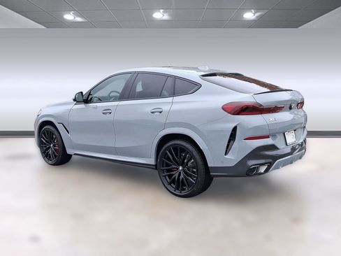 New 2026 BMW X6 xDrive40i w/ Premium Package image 3