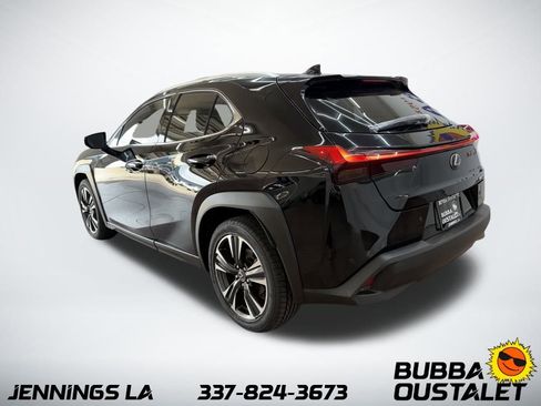 Used 2022 Lexus UX 200 w/ Accessory Package (Z2) image 3