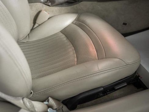 Used 2004 Chevrolet Corvette Convertible w/ Preferred Equipment Group image 32