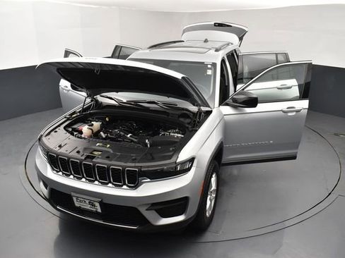 Used 2024 Jeep Grand Cherokee Laredo X w/ Trailer Tow Package image 26