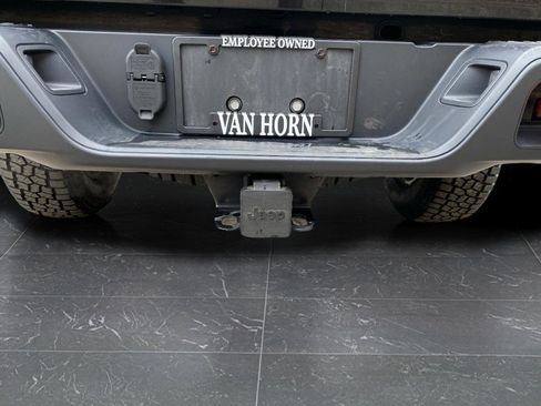 Used 2021 Jeep Gladiator Mojave w/ Cold Weather Group image 47