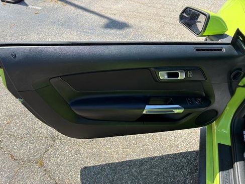 Certified 2020 Ford Mustang Coupe RWD image 9