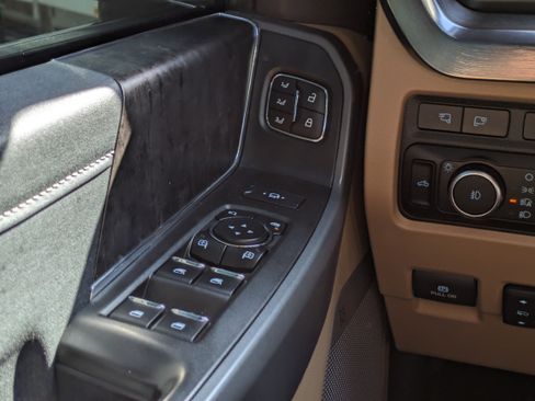 Used 2023 Ford F450 Lariat w/ Lariat Ultimate Package image 25