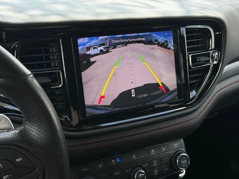 Used 2024 Dodge Durango GT RWD image 16