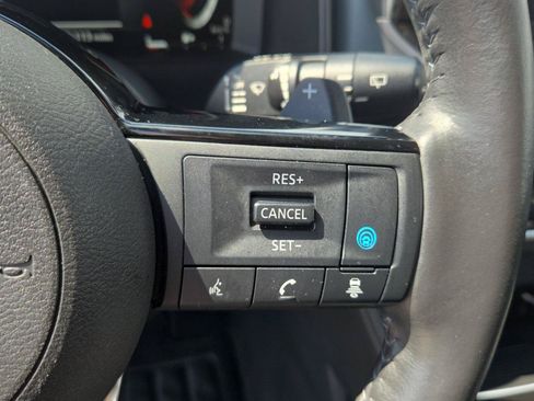 Used 2022 Nissan Rogue Platinum w/ Head-Up Display Package AWD/4WD image 25