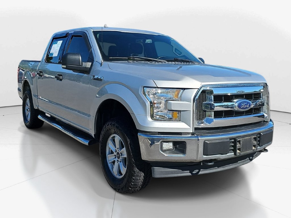 Used 2017 Ford F150 XLT w/ Equipment Group 301A Mid AWD/4WD image 3