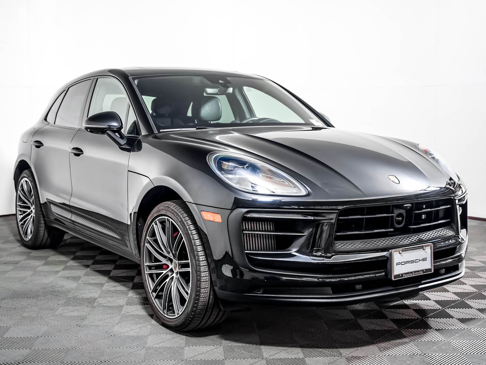 Certified 2026 Porsche Macan S AWD/4WD image 8