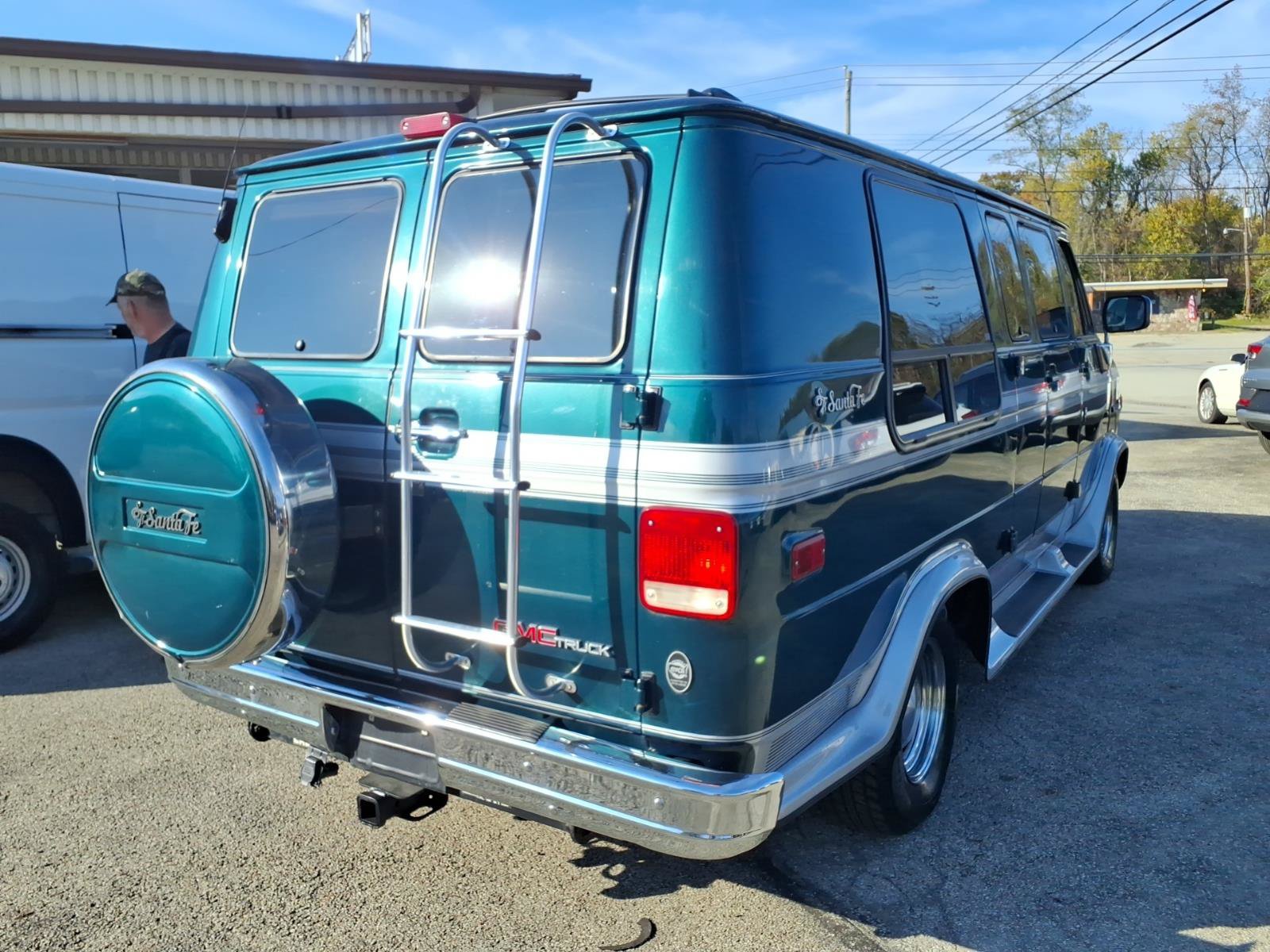 Used 1994 GMC G2500 Vandura RWD image 3