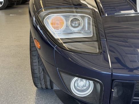 Used 2006 Ford GT RWD image 25