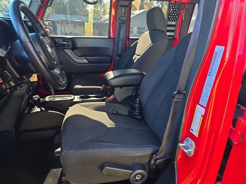 Used 2017 Jeep Wrangler Unlimited Sport w/ Connectivity Group image 18