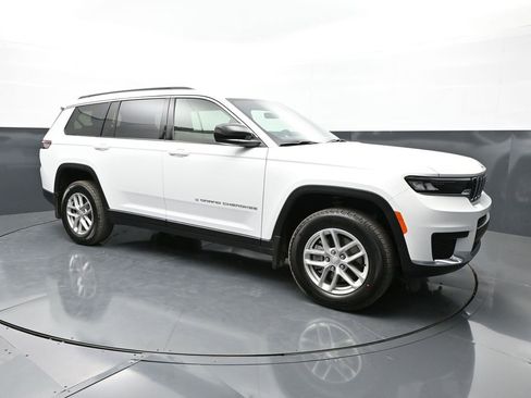 New 2026 Jeep Grand Cherokee L Laredo w/ MOPAR Finishing Package AWD/4WD image 5