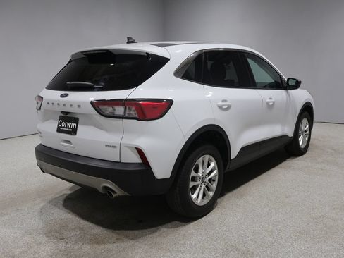 Used 2022 Ford Escape SE AWD/4WD image 2