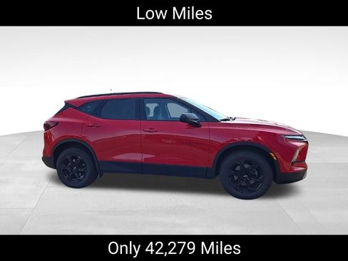 Used 2023 Chevrolet Blazer LT w/ Convenience Package AWD/4WD image 2