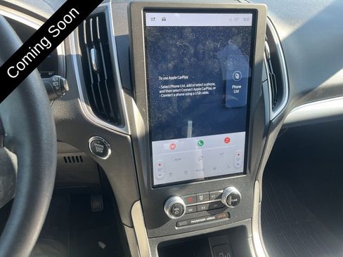 Used 2022 Ford Edge SEL w/ Convenience Package image 16