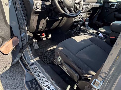 Used 2021 Jeep Wrangler Unlimited Sport w/ Sun And Sound Package AWD/4WD image 27
