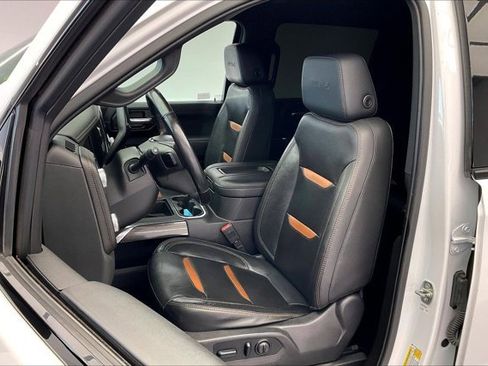 Used 2020 GMC Sierra 1500 AT4 w/ Off-Road Performance Package image 17