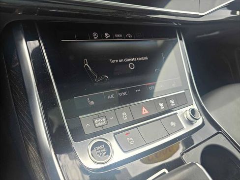 Used 2023 Audi Q7 2.0T Premium w/ Towing Package AWD/4WD image 32