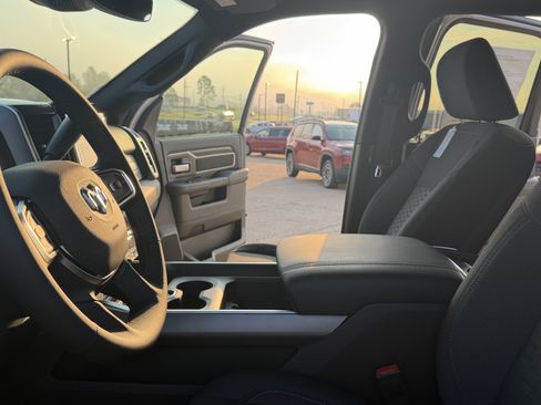 New 2026 RAM 2500 Big Horn AWD/4WD image 22