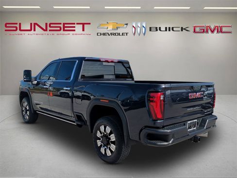 Certified 2024 GMC Sierra 2500 Denali w/ Denali Reserve Package image 6