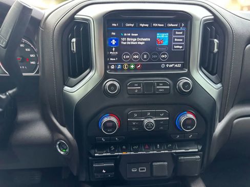 Used 2020 Chevrolet Silverado 1500 LT Trail Boss image 15