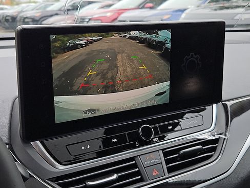 New 2025 Nissan Altima 2.5 SR w/ SR Premium Package image 16