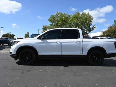 Used 2023 Honda Ridgeline Black Edition image 4