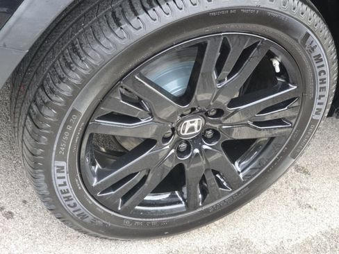 Certified 2021 Honda Pilot Black Edition image 12