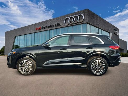 Certified 2025 Audi Q5 Premium w/ Convenience Package AWD/4WD image 2