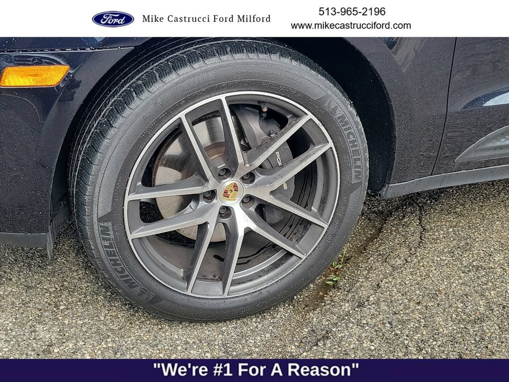 Used 2024 Porsche Macan AWD/4WD image 9