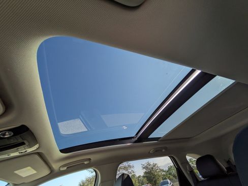 New 2026 Kia Sorento S w/ S Panoramic Sunroof Package FWD image 24