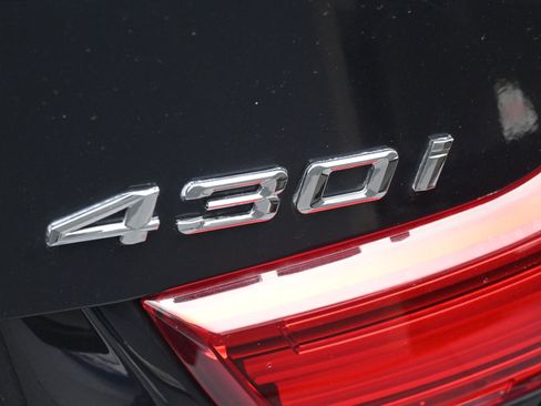 Used 2018 BMW 430i Convertible image 8