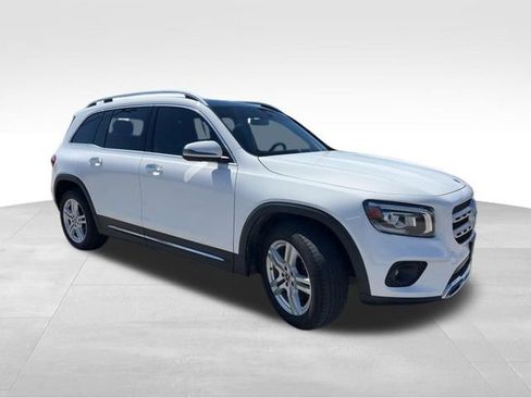 Used 2020 Mercedes-Benz GLB 250 4MATIC image 9