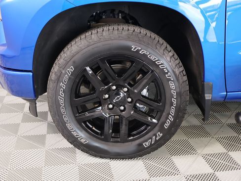 Used 2023 Chevrolet Silverado 1500 Custom AWD/4WD image 16