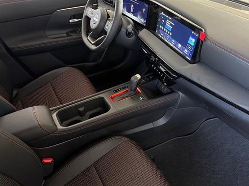 New 2026 Nissan Kicks SR FWD image 17