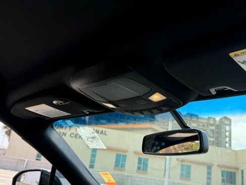 Used 2016 Lincoln MKX Select image 8