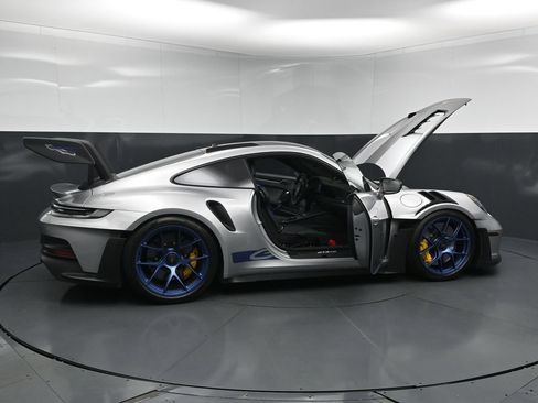 Used 2024 Porsche 911 GT3 RS RWD image 33