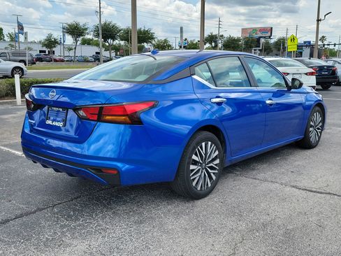 Used 2025 Nissan Altima 2.5 SV FWD image 7