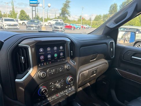 Used 2021 Chevrolet Silverado 1500 High Country w/ Technology Package AWD/4WD image 14