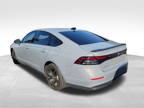 Used 2025 Honda Accord SE image 15