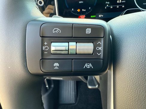 Used 2025 Hyundai Santa Fe Limited image 27