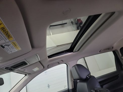 Used 2025 Honda CR-V EX-L image 24