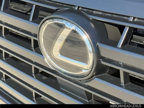 Used 2026 Lexus GX 550 550 Premium w/ Cold Area Package image 28