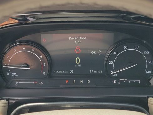 Used 2021 Lincoln Corsair FWD w/ Convenience Package image 27