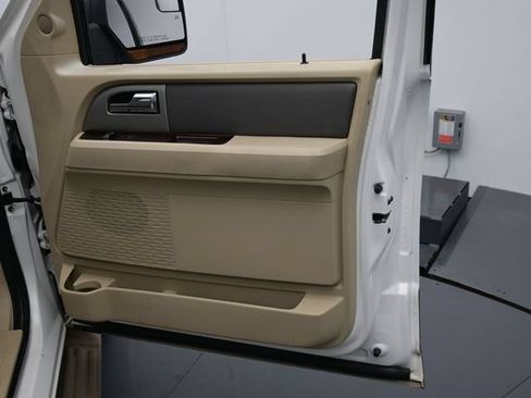 Used 2012 Ford Expedition XLT RWD image 31