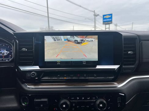 Used 2025 Chevrolet Silverado 1500 LT Trail Boss w/ LPO, Dark Essentials Package image 28