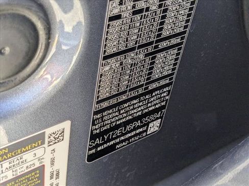 Used 2023 Land Rover Range Rover Velar R-Dynamic S image 29