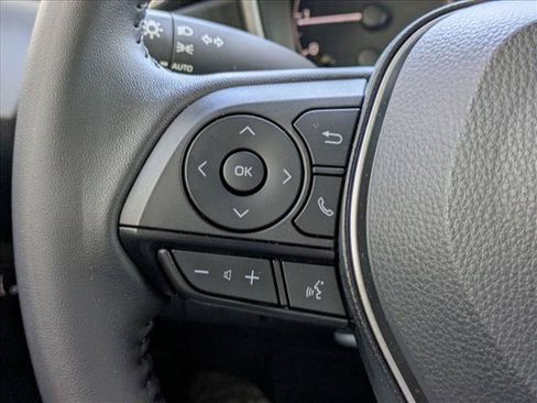 Used 2026 Toyota Corolla SE FWD image 5