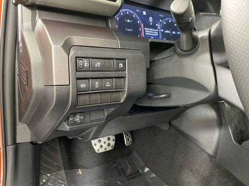 Used 2025 Toyota Tacoma TRD Off-Road image 12