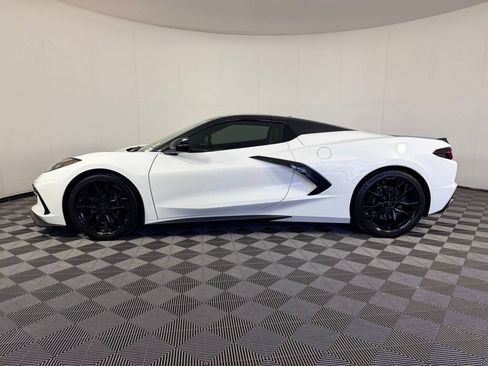 Used 2025 Chevrolet Corvette Stingray Preferred Conv w/ 2LT RWD image 11