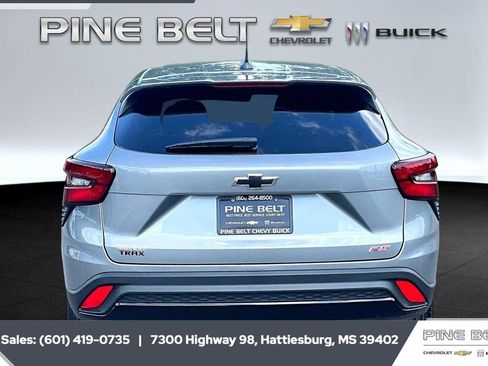 New 2026 Chevrolet Trax RS FWD image 4